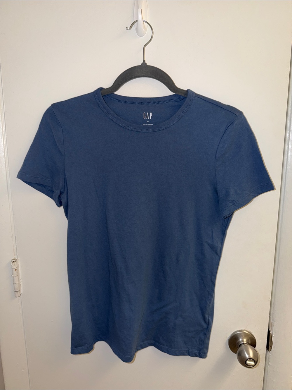 GAP Women’s Tee - Gray Blue - Size: XS